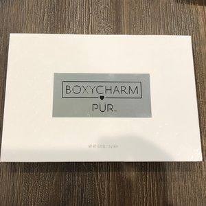 PÜR X Boxycharm Eyeshadow Palette